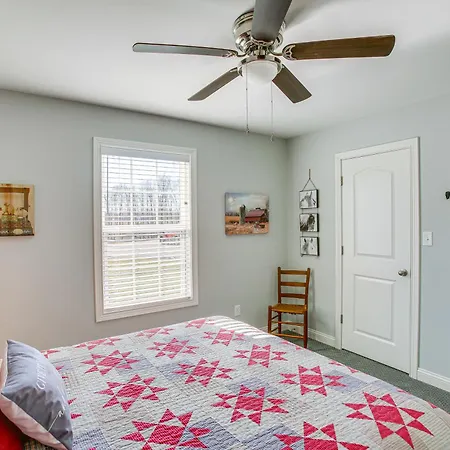 Lovely Scottsville Home, Minutes To Bowling Green